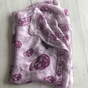 Alexander McQueen iconic skull scarf
